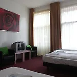 Weber 2* Амстердам
