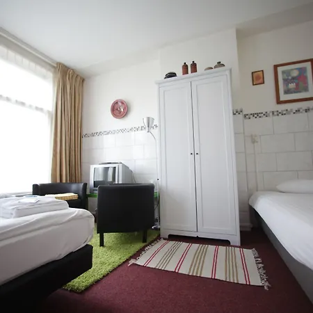 Weber Hotel 2*