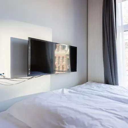 Weber Hotel 2*